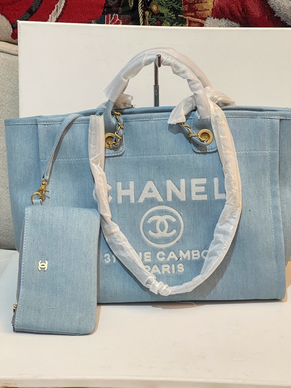 New Novelty medium tóte in bluelight canvas